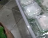 Foto langkah ke 5 dari resep Kue Lapis Bunga.