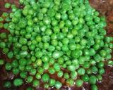 मटार उसळ (matar usal recipe in marathi) रेसिपी स्टेप 4 फोटो 