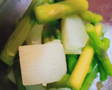 Foto del paso 2 de la receta: Crema de espárragos y calabacín