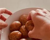 Foto del paso 3 de la receta: Albóndigas en salsa de almendra 🧄🍞🧅