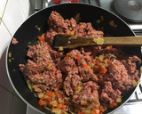 Foto del paso 3 de la receta: CANELONES RELLENOS DE CARNE PICADA Y ESPINACA 🥩🥬