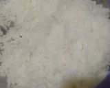 A picture of step 1 of Onion tomato fried rice.