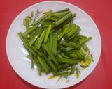 Foto langkah ke 1 dari resep Kucai Tahu Telur by jesslyn orlane.