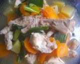 Foto langkah ke 4 dari resep Sop ayam ceker.