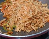 A picture of step 4 of Indo Chinese Noodles from Leftover Roti.