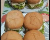 A picture of step 4 of Mutton Cheese Burgers with mayo chilli dip🍔😋.