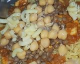A picture of step 15 of Koshari Arabic dish 😋.