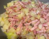 A picture of step 1 of Pasta with Leek, Bacon, and Mushrooms.