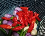 Foto langkah ke 4 dari resep Sayap Ayam Goreng Sambal Rawit.