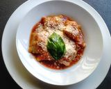 Foto del paso 6 de la receta: Ravioli rellenos de queso y espinacas en salsa de tomate