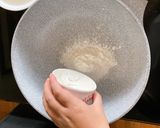 Hình bước làm 2 của món Sữa tươi chiên không trứng
