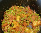 A picture of step 3 of Cabbage Dry Curry.