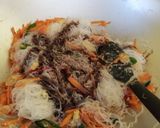 Foto langkah ke 3 dari resep Bihun goreng wortel.
