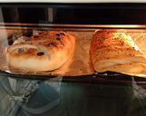 A picture of step 3 of Chicken Cheese Bread 😍😋.
