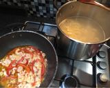 A picture of step 4 of Tagliatelle prawns.