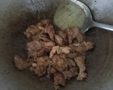 Foto langkah ke 3 dari resep Daging Sapi Masak Bombay.