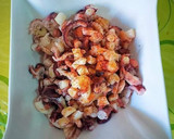 Foto del paso 3 de la receta: Ensalada de picadillo con pulpitos y toque de pulpo a la gallega