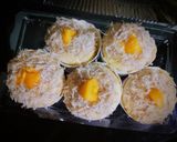 Hình bước làm 3 của món Bông Lan Trứng Muối
