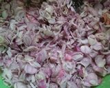 Foto langkah ke 2 dari resep Bawang goreng kriuk.