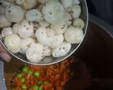 A picture of step 5 of Matar Makhane ki Sabji.