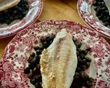 Foto del paso 3 de la receta: Merluza sobre cama de garbanzos en tinta de calamar