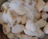 Hình bước làm 1 của món Chè chuối sáp