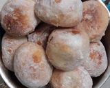 Foto langkah ke 7 dari resep Donat bomboloni chocolat coffe.