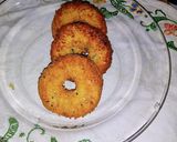 A picture of step 5 of Chicken doughnuts.