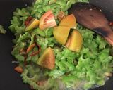 Foto langkah ke 4 dari resep Tumis Pare Terasi Pedas.