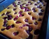 Gyors meggyes-túrós kevert recept fázis 2 fotója