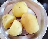 A picture of step 2 of Sabudana puri.