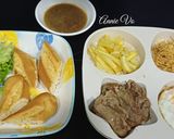 Hình bước làm 3 của món Bánh mì thập cẩm kiểu bò né