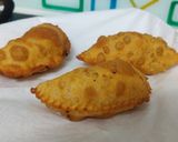 मावा गुजिया (mawa gujiya recipe in Hindi) रेसिपी चरण 5 फोटो