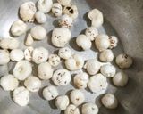 A picture of step 8 of Garlic Foxnut Kheer.