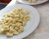 Foto del paso 3 de la receta: Ñoquis rellenos de mozzarella