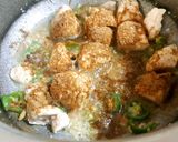 A picture of step 2 of Chicken Qorma 🍜.