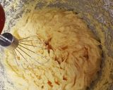 A picture of step 3 of Glacé cherry muffins.