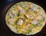 صورة لخطوة 3 من وصفة بيض بالشبت والجبن 🍳🙂
