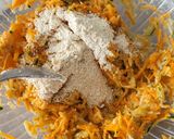 صورة لخطوة 1 من وصفة رولي بالخضار صحي ومشبع 🥔🥕🥚