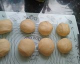 A picture of step 2 of Curly - Wurly breakfast buns.