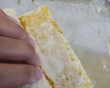 Foto langkah ke 4 dari resep Roti Gulung Sosis.