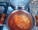 Foto del paso 4 de la receta: Cazuela de bonito con fideos gordos y gambas