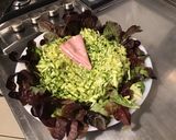 Une image de l'étape 6 de Salade de feuille de chêne aux tomates, courgettes et mortadelle de Bologne.
