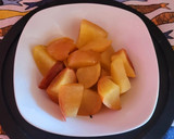 Foto del paso 3 de la receta: Compota de manzanas con azúcar avainillado, nueces y miel 🍎🍏 en microondas