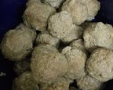 A picture of step 2 of Meatball curry in coconut #ThemeChallenge.