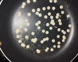 Foto langkah ke 3 dari resep Dadar Gulung Polkadot Isi Vla Nangka.