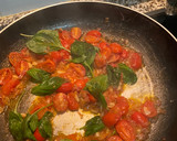 Foto del paso 5 de la receta: Salmón con almejas y langostinos