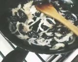 Foto del paso 4 de la receta: Salsa de ciruelas y vino tinto