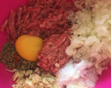 Foto langkah ke 3 dari resep Beef ‘patty’ Burger.