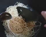 Foto langkah ke 3 dari resep Mie Goreng Saus Tiram Selera.